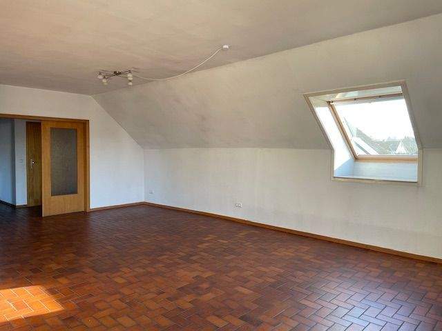 Etagenwohnung Scharnebeck - 3 Zimmer, 100 m&sup2;, 900&euro; | Angebot:25670343