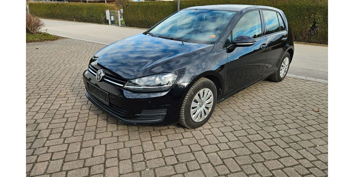 VW Golf 266.000 km 8.500 &euro; Rosenheim 83026