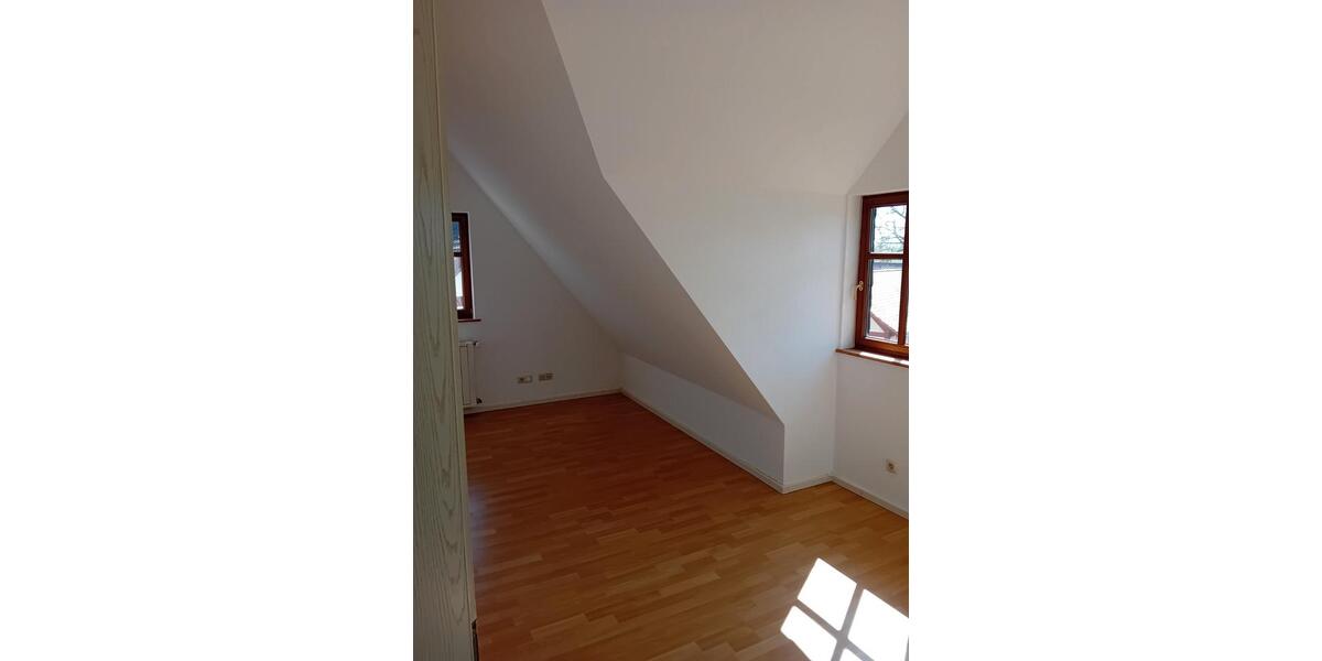 Einfamilienhaus Linden - 3 Zimmer, 70 m&sup2;, 800&euro; | Angebot:26250077