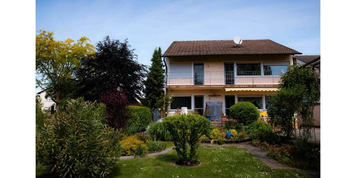 Einfamilienhaus Kandel - 7 Zimmer, 185 m&sup2;, 880.000&euro; | Angebot:26882199