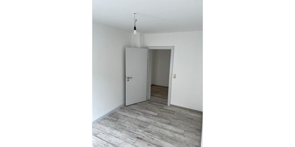 4 Zimmer Wohnung ca. 72qm Erstbezug neu renoviert 4 zimmer