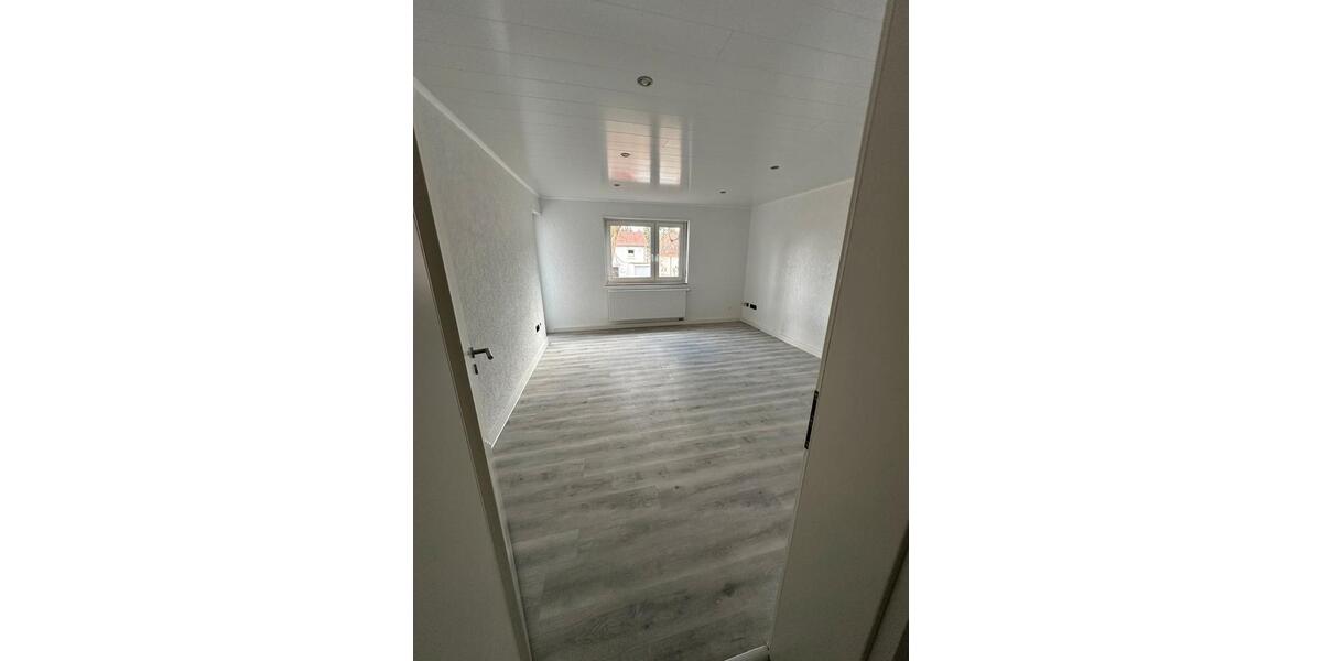 Erdgeschoßwohnung Kaiserslautern Einsiedlerhof - 3 Zimmer, 72 m&sup2;, 1.100&euro; | Angebot:25407952