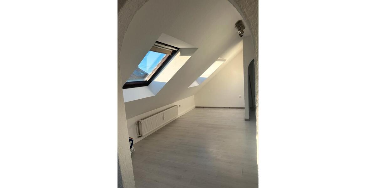 Dachgeschoßwohnung Riegelsberg - 2 Zimmer, 68 m&sup2;, 600&euro; | Angebot:26401470