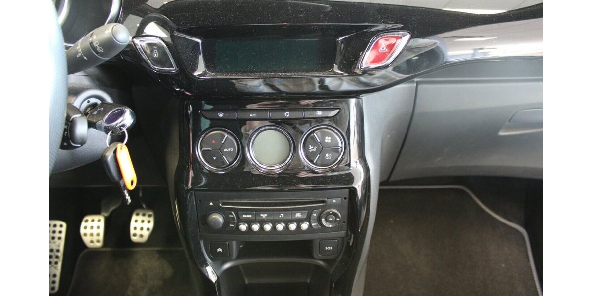 Citroen DS3 THP 155 SportChic 74.830 km 7.980 &euro; Euskirchen 53881