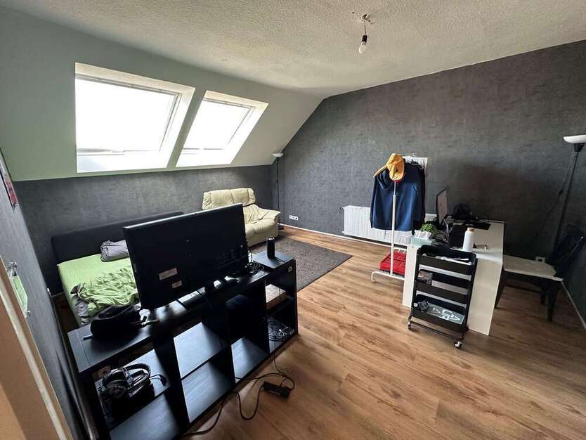 Wohnung zum Mieten in Krefeld 400 € 42.73 m²
