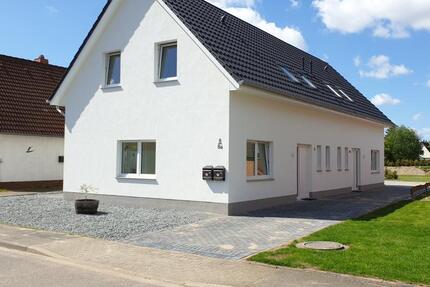 TOP Neubau-Doppelhaushälfte in Neumünster-Faldera zu vermieten