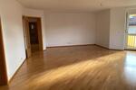 Helle 3 Zimmer Wohnung mit Küche, Garage, Kellerabteil 3 zimmer