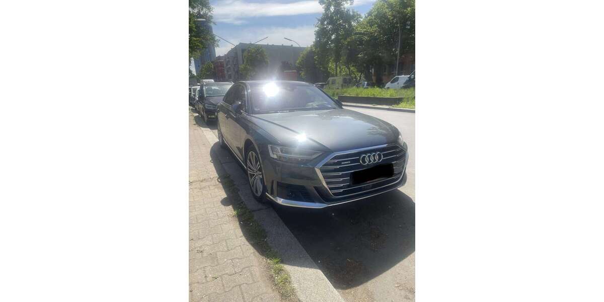 Audi A8 205.300 km 42.000 &euro; Berlin 12049