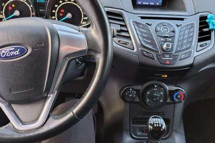 Ford Fiesta 96.500 km 5.000 &euro; Bünde 32257