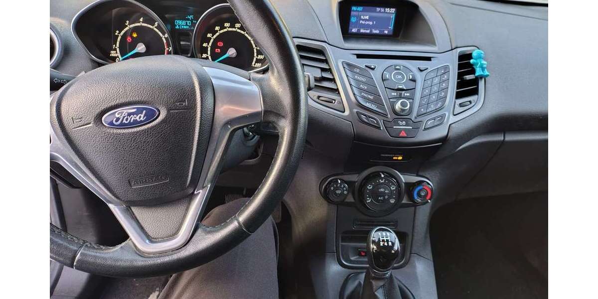 Ford Fiesta 96.500 km 5.000 &euro; Bünde 32257