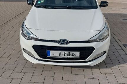Hyundai i20 99.090 km 7.800 &euro; Bergheim 50127