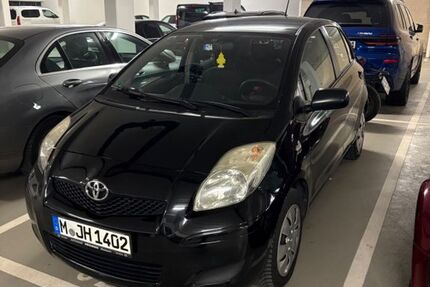 Toyota Yaris 165.500 km 3.500 &euro; München 80999