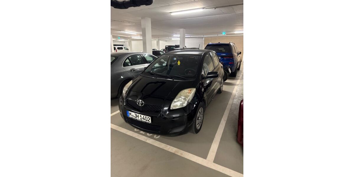 Toyota Yaris 165.500 km 3.500 &euro; München 80999