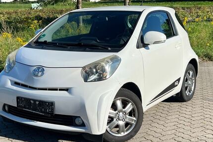 Toyota IQ 321.000 km 2.490 € Bickenbach 64404