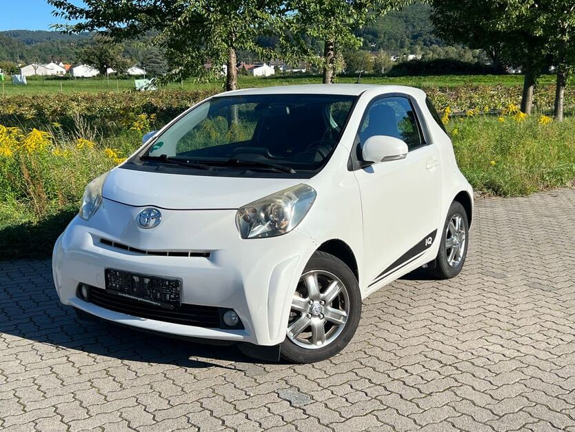Toyota IQ 321.000 km 2.490 € Bickenbach 64404