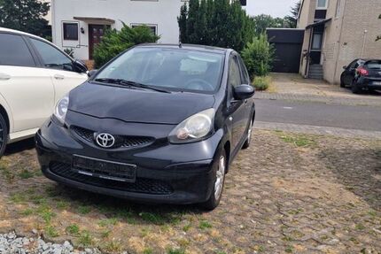 Toyota Aygo (X) 168.000 km 1.499 &euro; Raunheim 65479