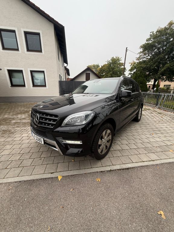 Mercedes-Benz ML 350 152.000 km 22.300 € Moosinning 85452