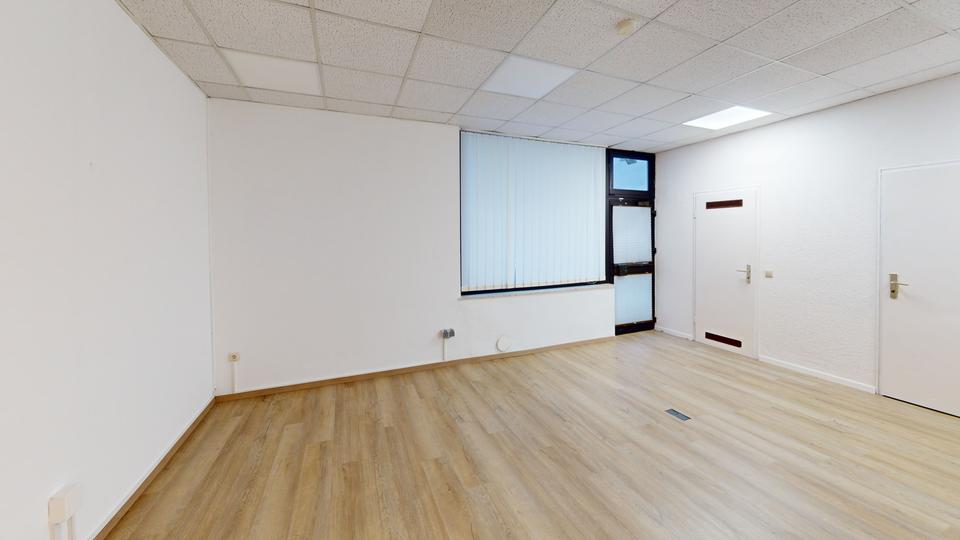 Helle und zentrale Büro- oder Praxisräume in Merchweiler zimmer