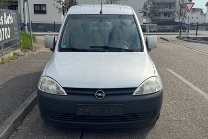 Opel Combo 150.000 km 2.990 &euro; Appenweier 77767
