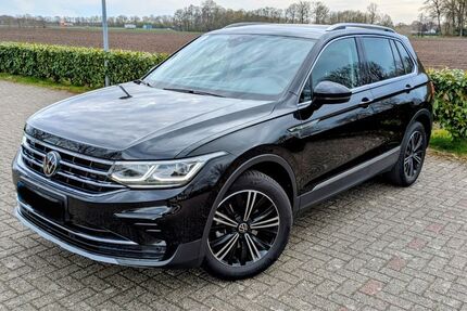 VW Tiguan 17.600 km 29.470 &euro; Lohne (Oldenburg) 49393