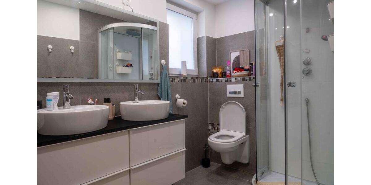 modernisiertes Reihenendhaus in ruhiger Lage 6 zimmer