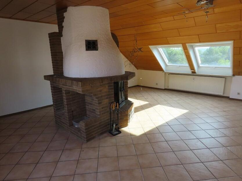 Marktredwitz-Großzügige 3-Zimmerwohnung-Dachgeschoßwohnung mit Balkon zur Miete