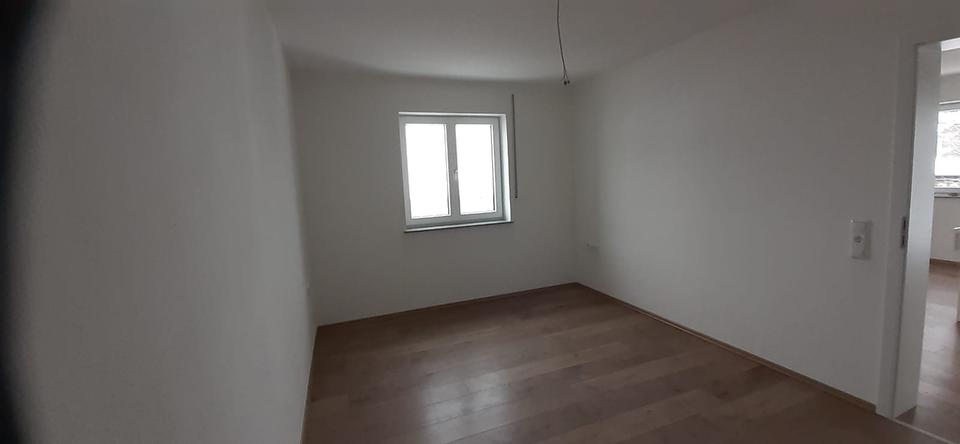 Etagenwohnung Mengkofen - 3 Zimmer, 64 m&sup2;, 575&euro; | Angebot:26418912