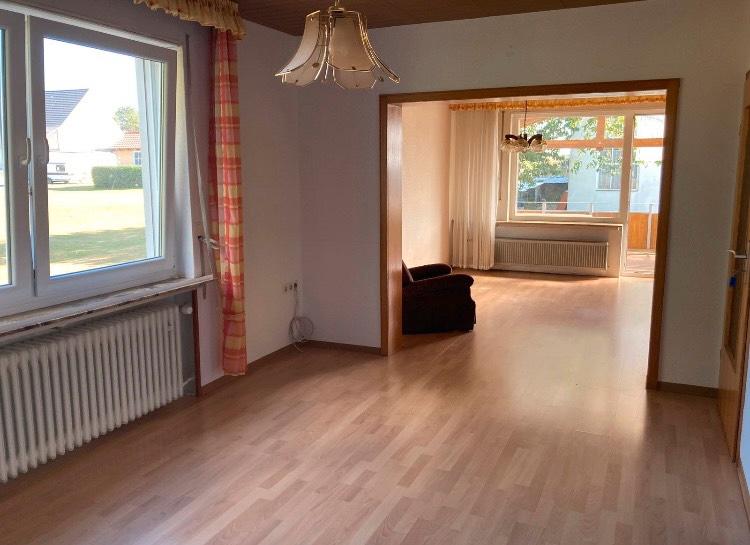 Haus mit Garten und Nebengebäuden (RESERVIERT) 7 zimmer