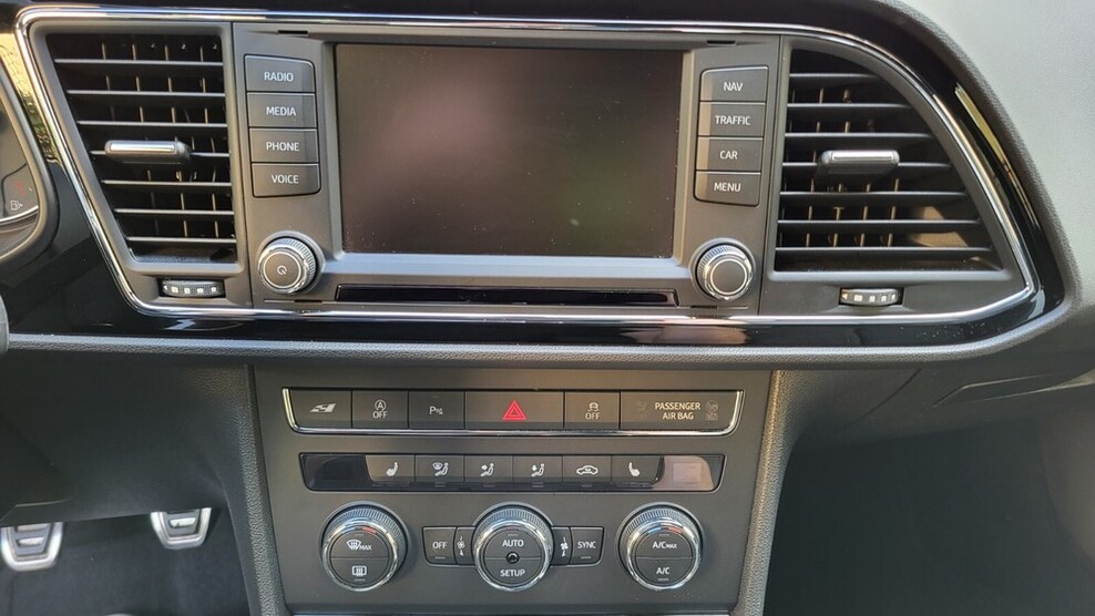 Seat Leon SC 96.000 km 16.900 € Berlin 10178