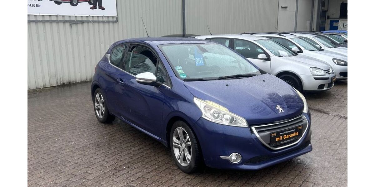 Peugeot 208 156.037 km 4.400 &euro; bad bramstedtr 24576