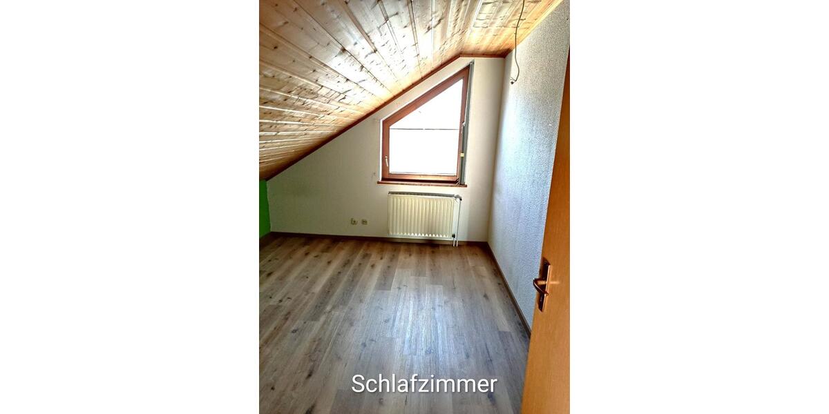 Dachgeschoßwohnung Kalbach - 4 Zimmer, 86 m&sup2;, 630&euro; | Angebot:26395158
