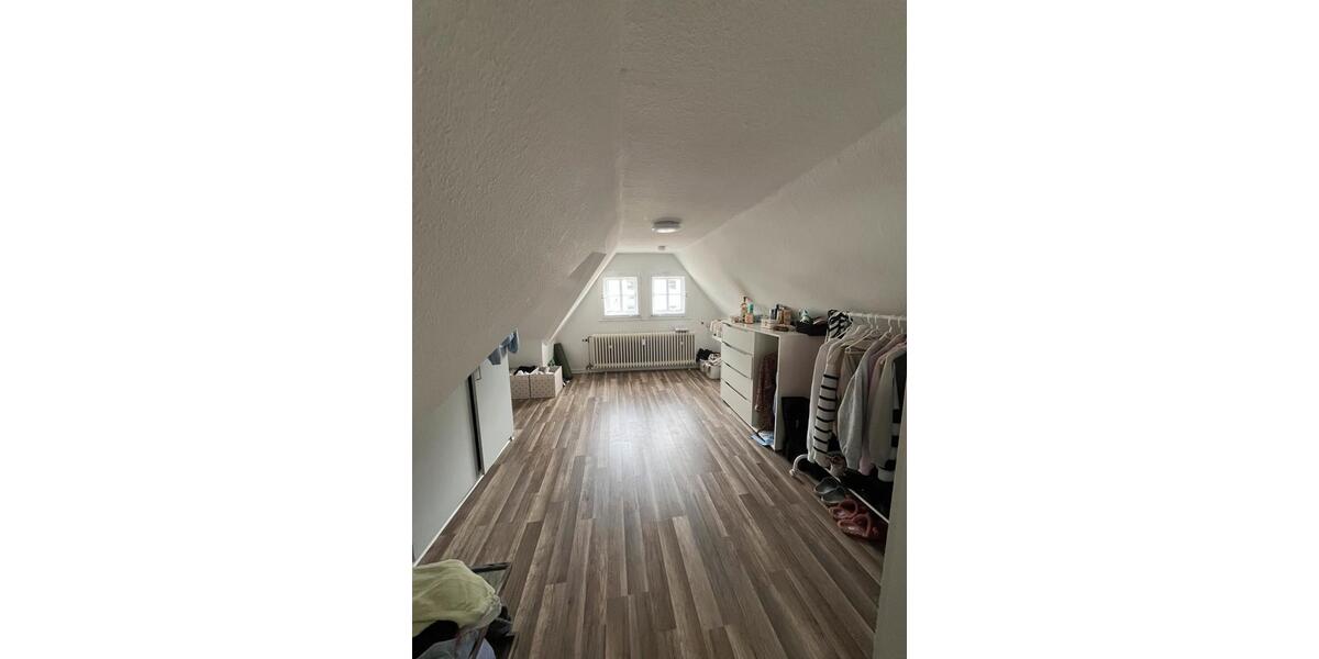 Dachgeschoßwohnung Marburg - 2 Zimmer, 100 m&sup2;, 460&euro; | Angebot:26299956