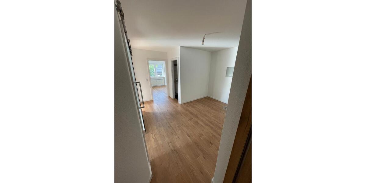 Erdgeschoßwohnung Neuenstein - 4 Zimmer, 100 m&sup2;, 1.050&euro; | Angebot:26350156