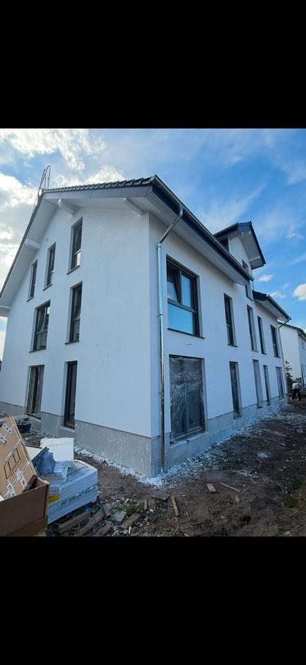 Neubau Wohnung 103 qm 34 ZKB-Wc Aufzug Balkon Terrasse Pivitshei zimmer