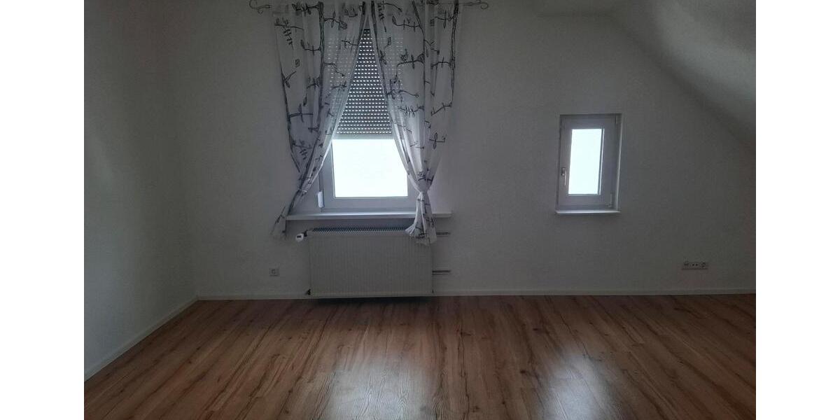 Dachgeschoßwohnung Reutlingen Reutlingen (Kernstadt) - 3.5 Zimmer, 103 m&sup2;, 450.000&euro; | Angebot:25936068