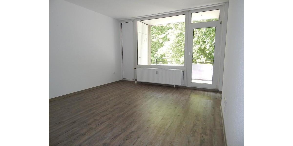 Stop! Renovierte 2-Zimmer-Wohnung mit Balkon 2 zimmer