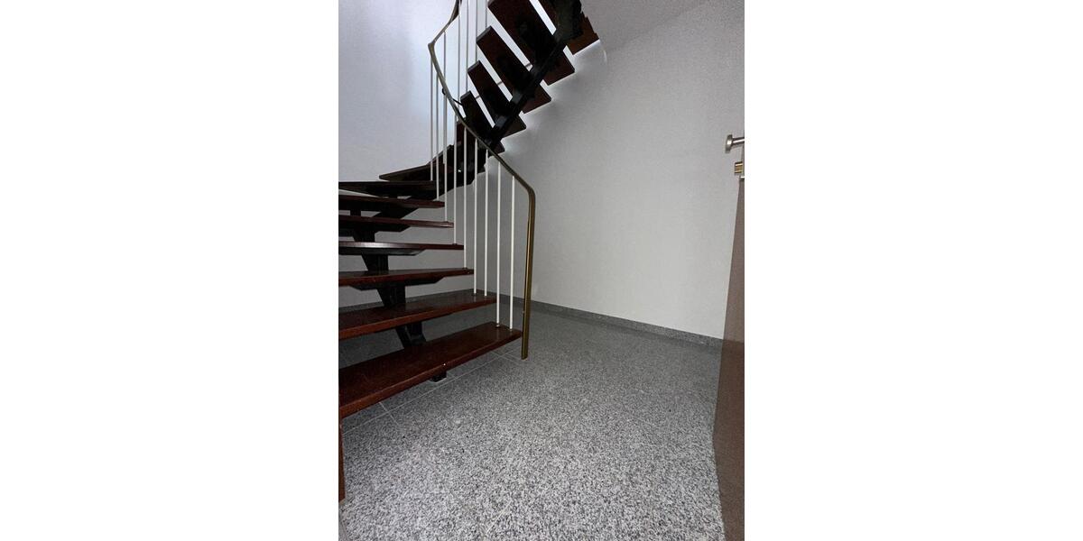 Dachgeschoßwohnung Köln Porz - 2 Zimmer, 63 m&sup2;, 239.000&euro; | Angebot:25987835