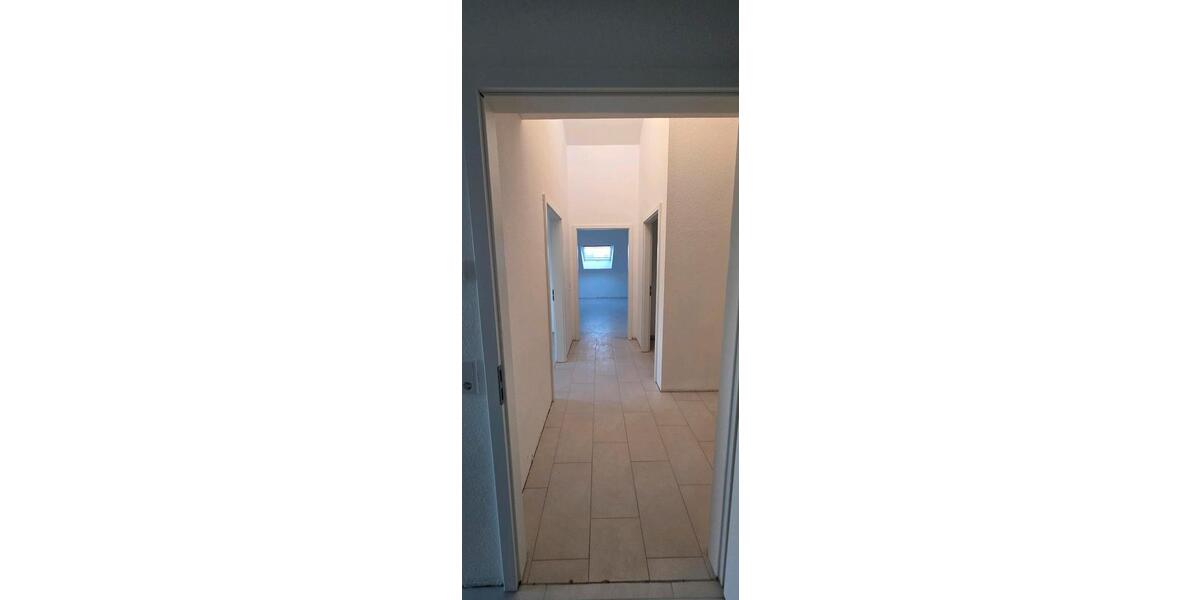 Dachgeschoßwohnung Kamen - 3 Zimmer, 69 m&sup2;, 741&euro; | Angebot:26374093