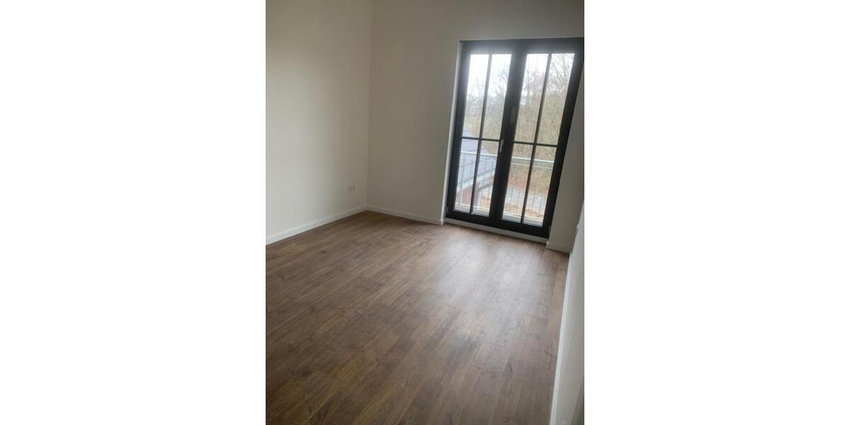 Dachgeschoßwohnung Bendestorf - 4 Zimmer, 119 m&sup2;, 1.600&euro; | Angebot:25273290