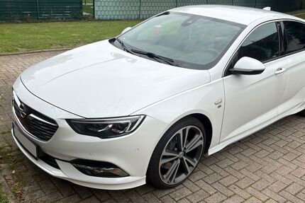 Opel Insignia 47.300 km 16.500 &euro; Bremen 28309