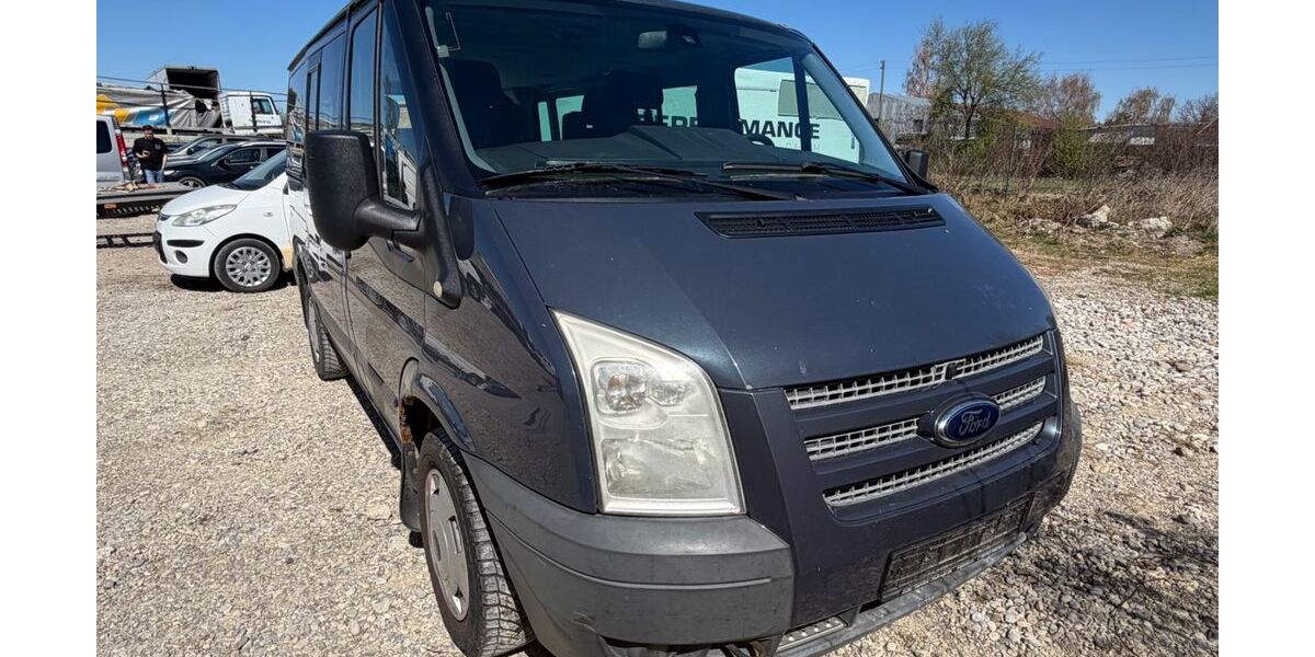 Ford Transit 296.000 km 3.890 &euro; München 81829