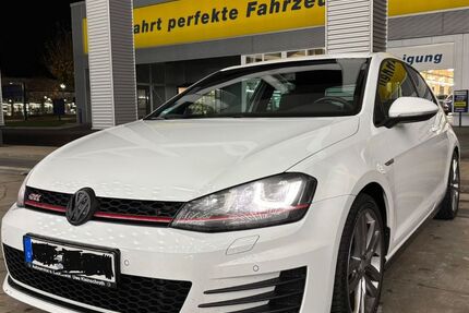 VW Golf 201.000 km 10.000 &euro; Markt Erlbach 91459