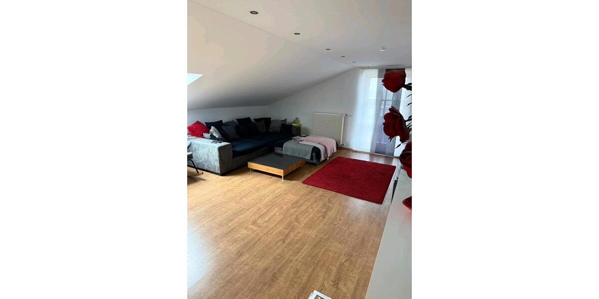 Etagenwohnung Tiefenbach - 3 Zimmer, 128 m&sup2;, 1.190&euro; | Angebot:26678760