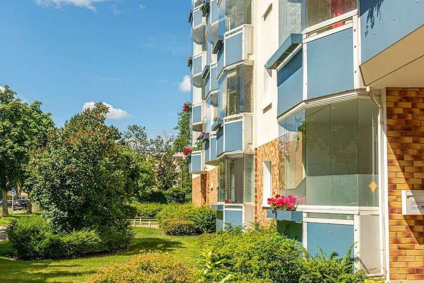 Wohnung zum Mieten in Rostock 332 € 46.81 m²