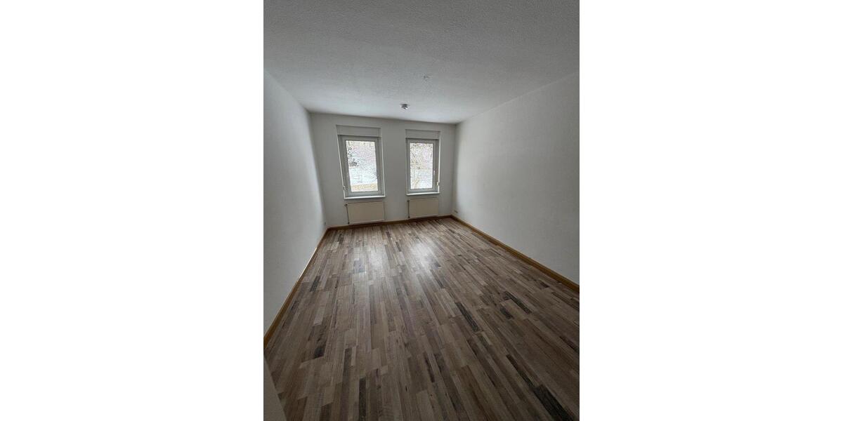 Etagenwohnung Jüterbog - 3 Zimmer, 90 m&sup2;, 1.170&euro; | Angebot:26383146