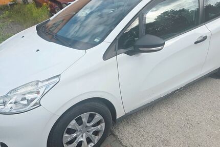 Peugeot 208 105.550 km 3.990 &euro; Chemnitz 09114