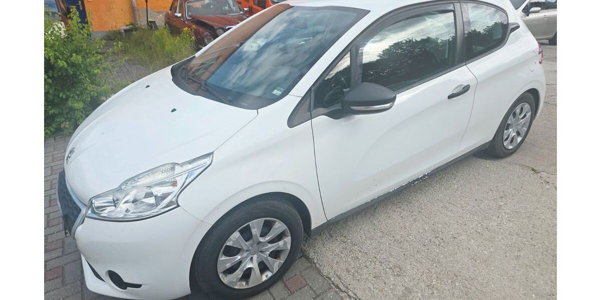 Peugeot 208 105.550 km 3.990 &euro; Chemnitz 09114