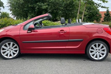 Peugeot 207 143.000 km 2.200 &euro; Bocholt 46395