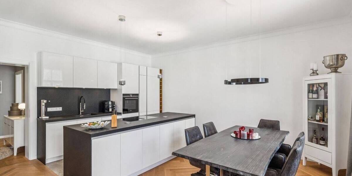 Etagenwohnung München Neuhausen-Nymphenburg - 4 Zimmer, 118 m&sup2;, 1.595.000&euro; | Angebot:26694500