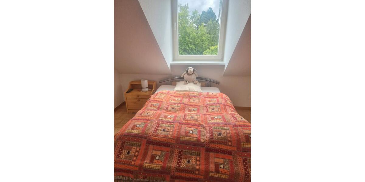 Dachgeschoßwohnung Bielefeld Schildesche - 2 Zimmer, 25 m&sup2;, 410&euro; | Angebot:26347717